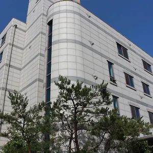 Parkwood Airport Инчон